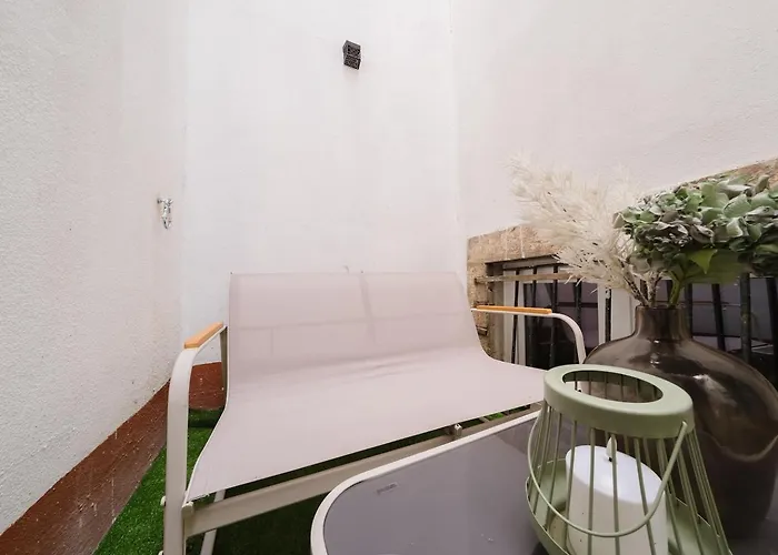 New&improved 41 Bedriver Front * Lisboa