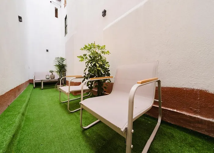 New&improved 41 Bedriver Front * Lisboa