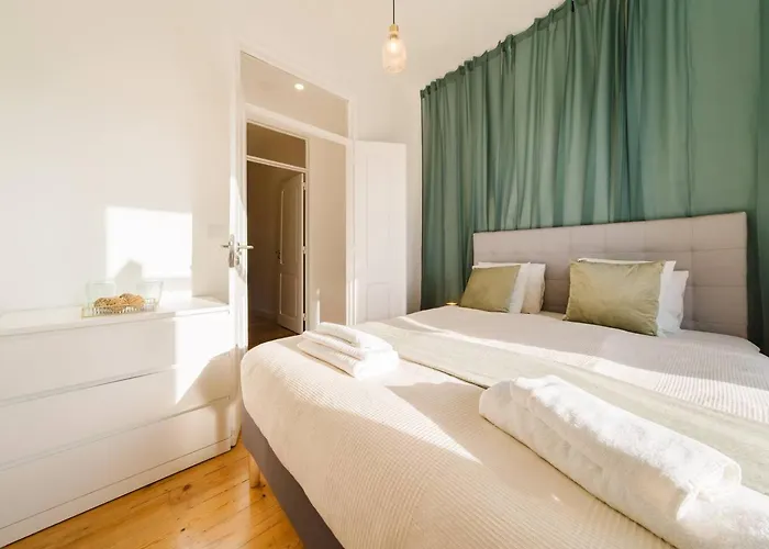 New&improved 41 Bedriver Front Lägenhet