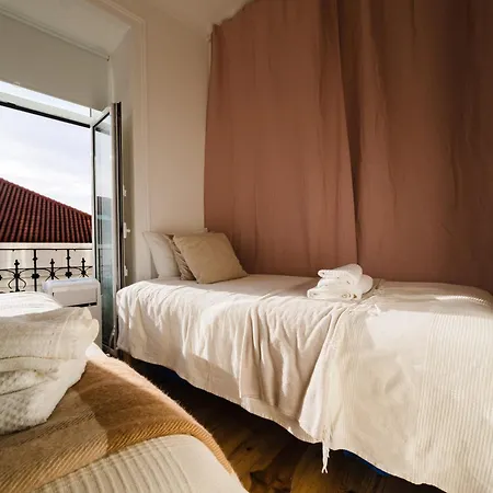 Improved Central Lisbon 41Br Riverfront Wac *