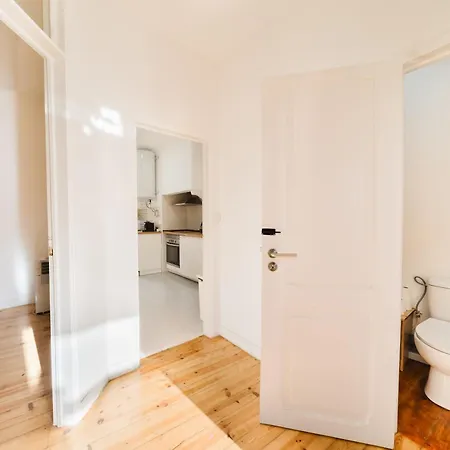 Improved Central Lisbon 41Br Riverfront Wac