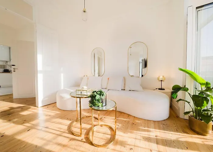 New&improved 41 Bedriver Front Apartment