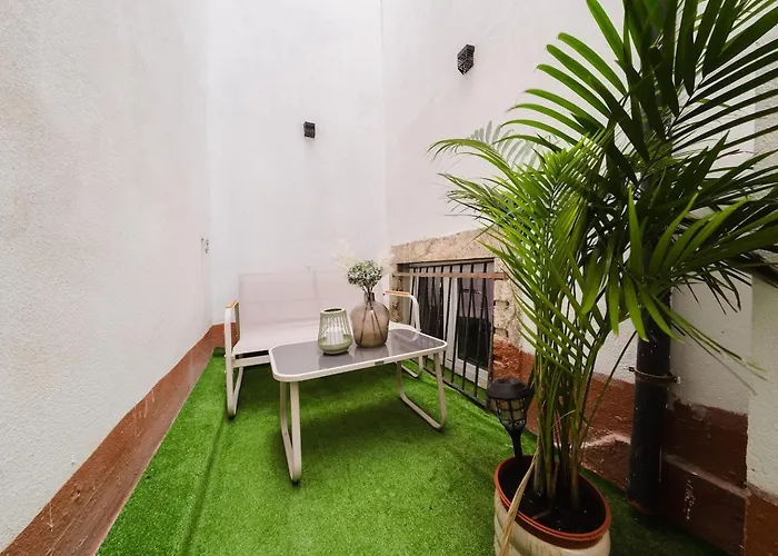 New&improved 41 Bedriver Front Apartment Lisbon