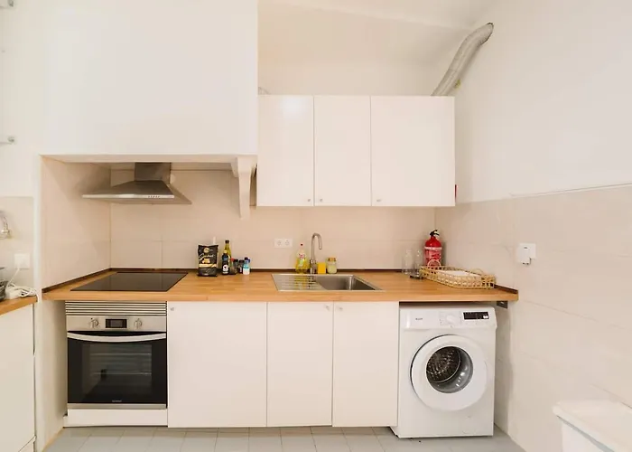 New&improved 41 Bedriver Front Apartment *