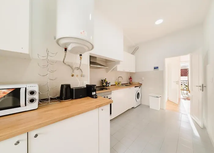 New&improved 41 Bedriver Front Apartment *