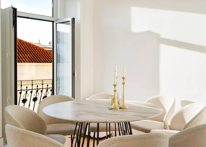 New&improved 41 Bedriver Front Apartment