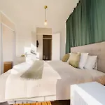New&improved 41 Bedriver Front * Lisboa