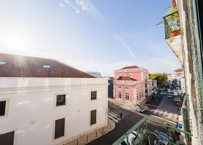 New&improved 41 Bedriver Front Apartamento Lisboa